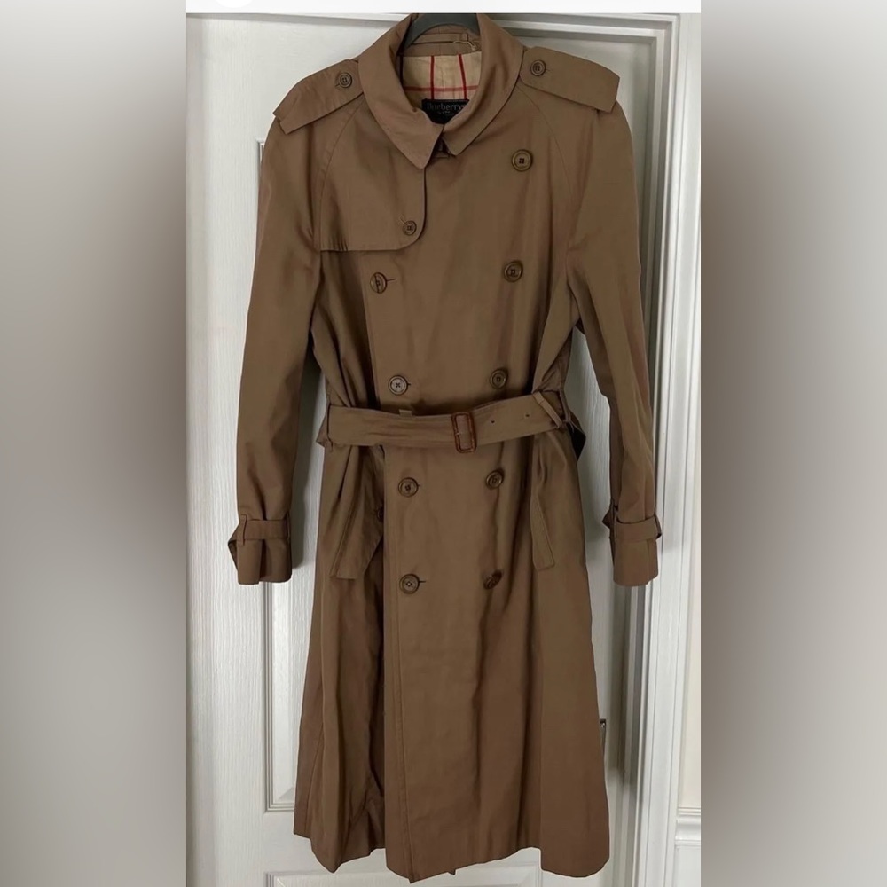 Vintage Burberry trench coat women’s M/L